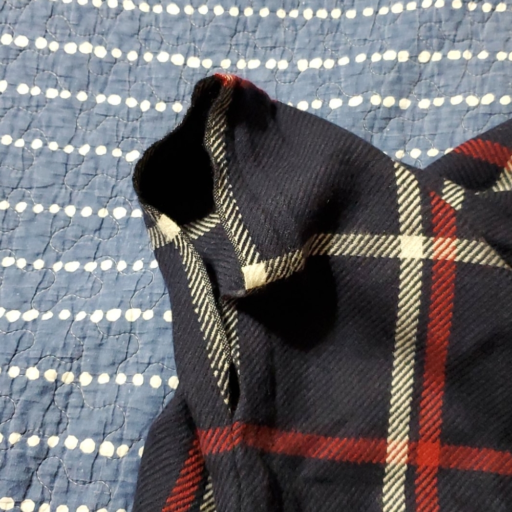 Vest - Picture 2 of 4